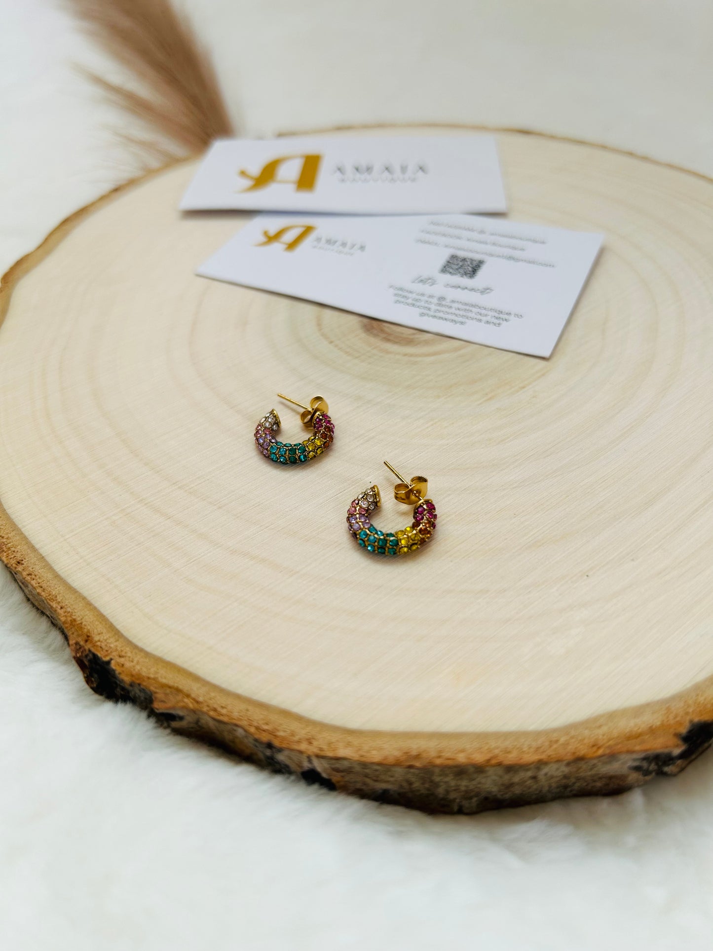 Colored diamonds earrings