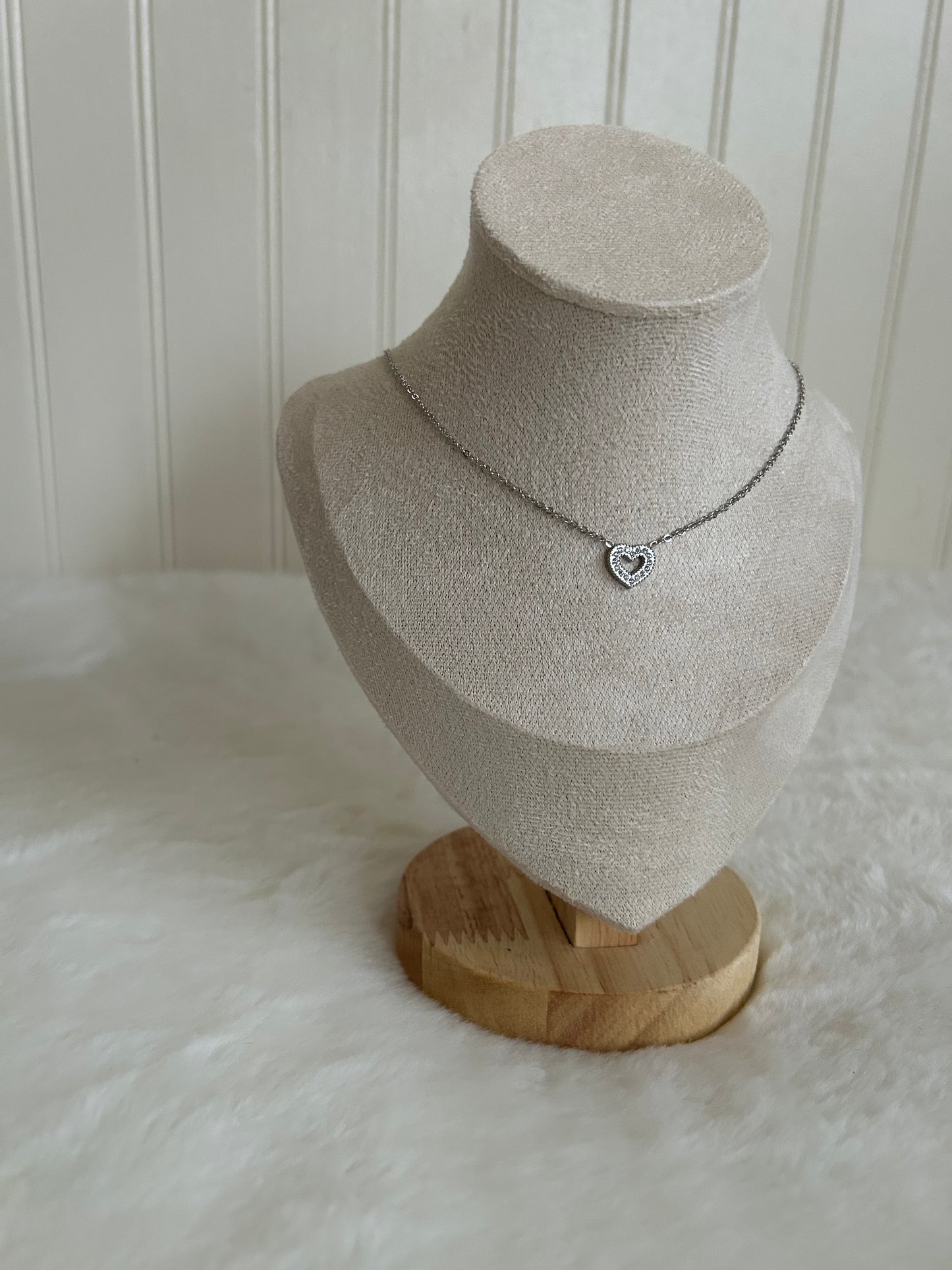 Minimalist heart necklace